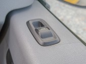 Ford Transit 2.0D 77KW AC – VÝHŘEV OKNA