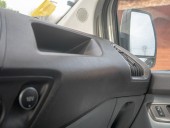 Ford Transit Custom 2.0D 77KW – REGÁLY