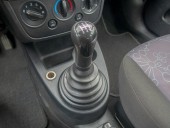 Ford Fiesta 1.25i 55KW – VÝHŘEV SEDADEL