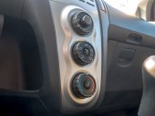 Toyota Yaris ČR 1.0i 51KW AC – 2x PNEU