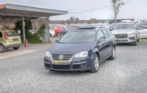 Volkswagen Golf 1.4TSI 90KW PANO – PO ROZVODEC